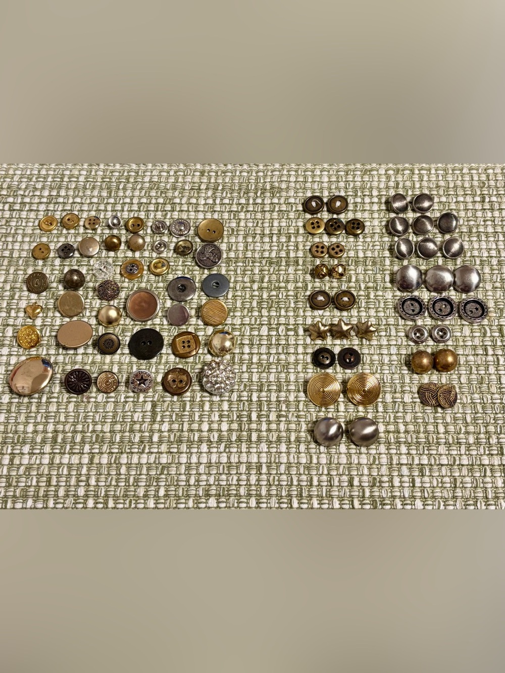 Lot of 82 Various sewing buttons (star round circle flat vintage)